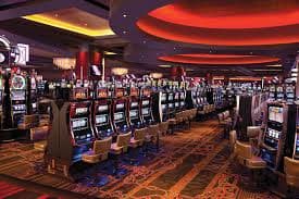 Komunitas pengguna dewasa Indonesia mengakses Live Casino kayatogel bersama di waktu santai